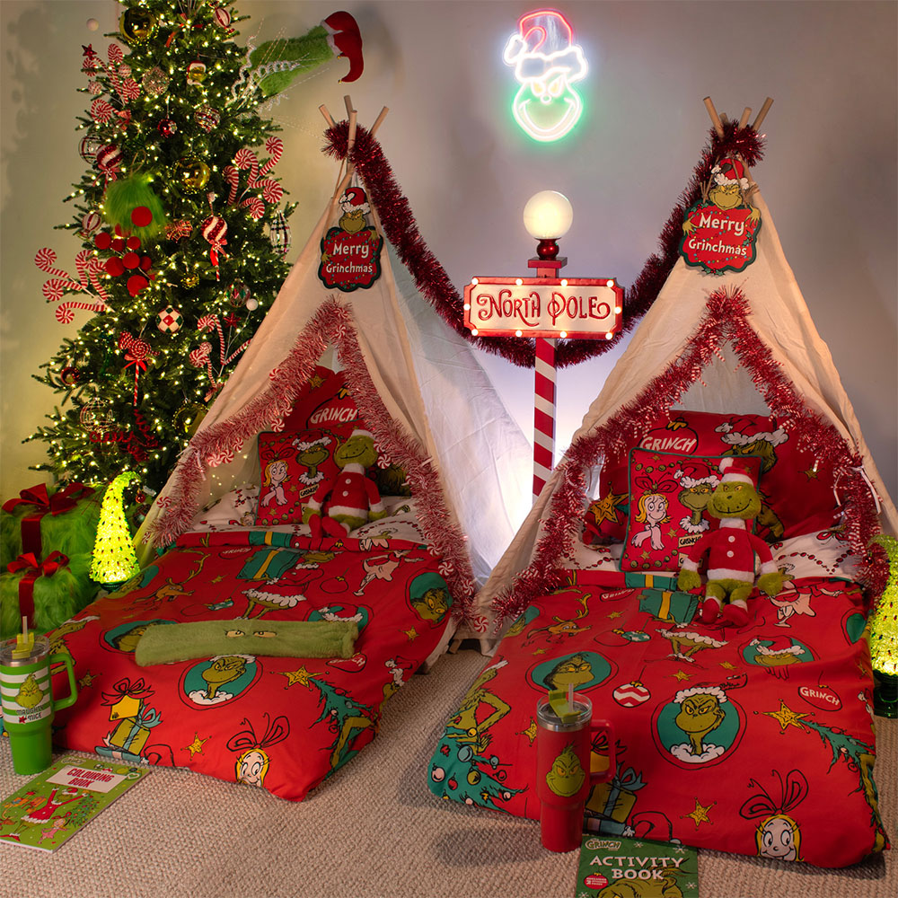 The Grinch Christmas Is Coming Cushion Image 5