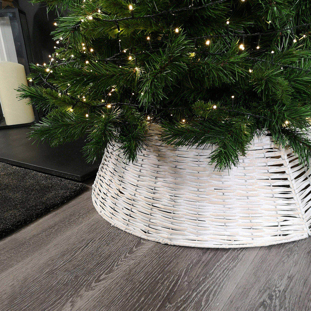 Samuel Alexander Washed White KD Rattan Medium Christmas Tree Skirt Image 4