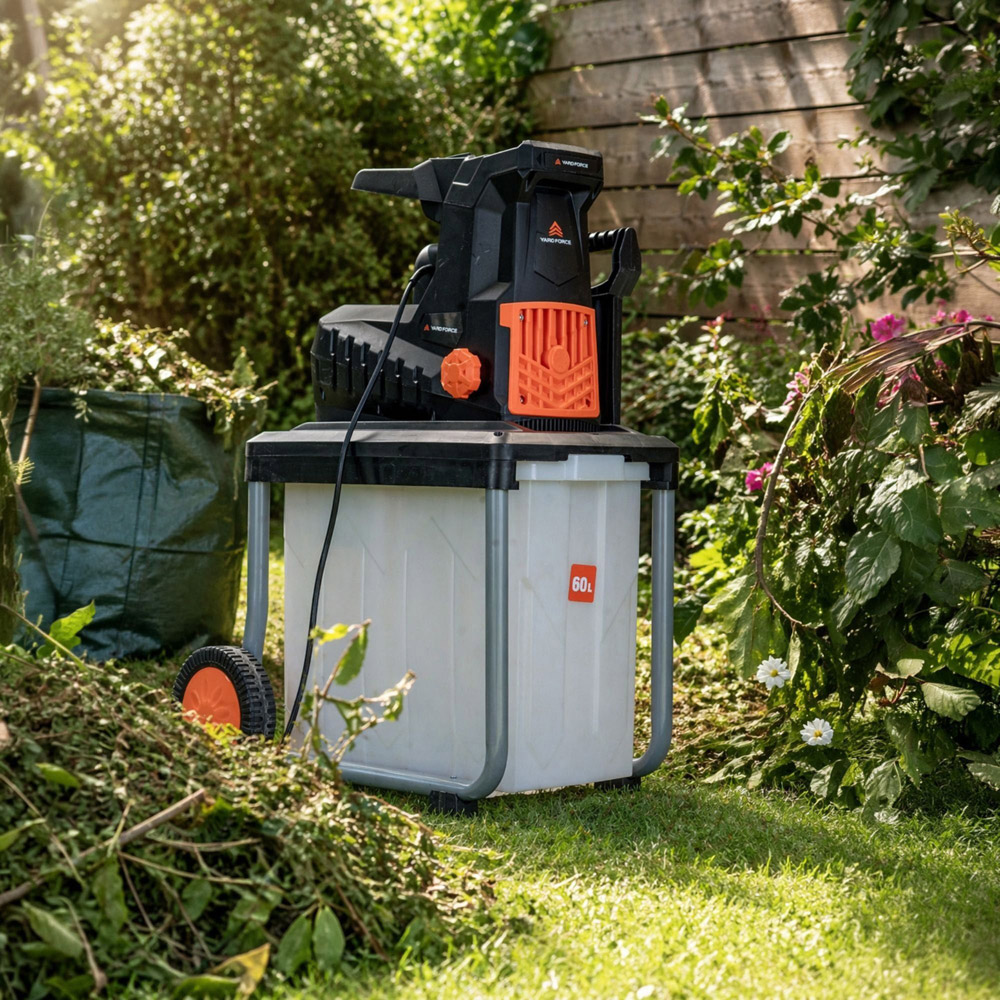 Yard Force ER U45-UK 2800W Quiet Crushing Garden Shredder Image 2