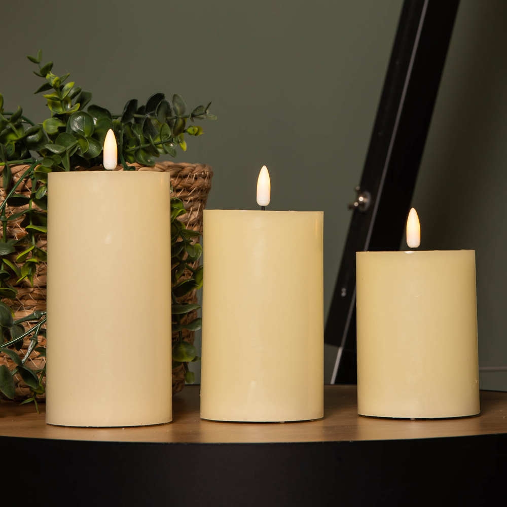 Samuel Alexander Warm White LED Wax Melt Candle with Timer Function 3 Pack Image 2
