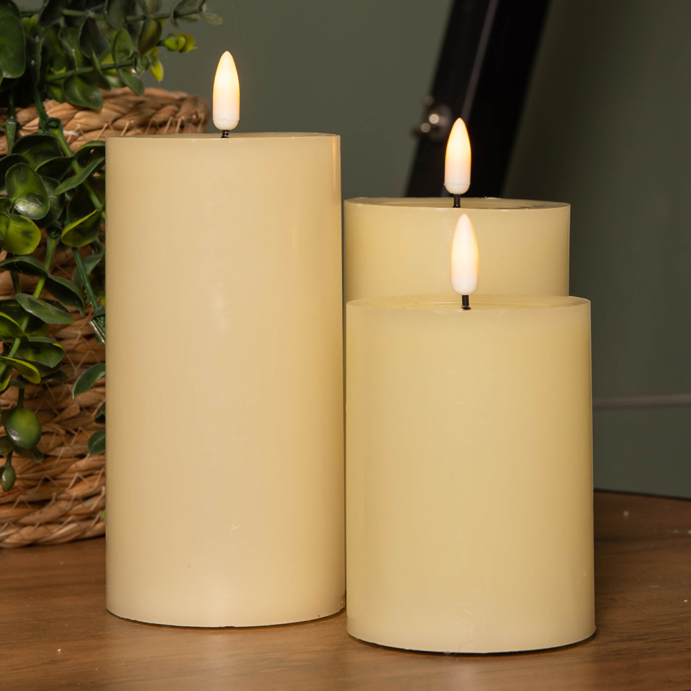 Samuel Alexander Warm White LED Wax Melt Candle with Timer Function 3 Pack Image 5