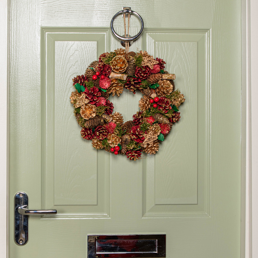 Samuel Alexander Red Wreath with Berries and Pinecones 36cm Image 2
