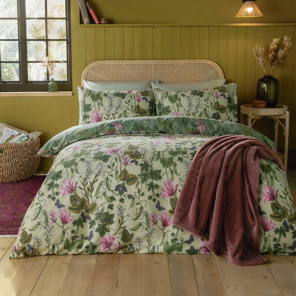 Furn Double Mystic Berry Floral Reversible Duvet Set Image 1