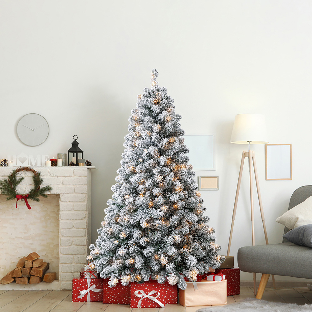 Evergreen Classics Snowy Oxford Pine Pre-Lit Artificial Christmas Tree 6ft Image 2