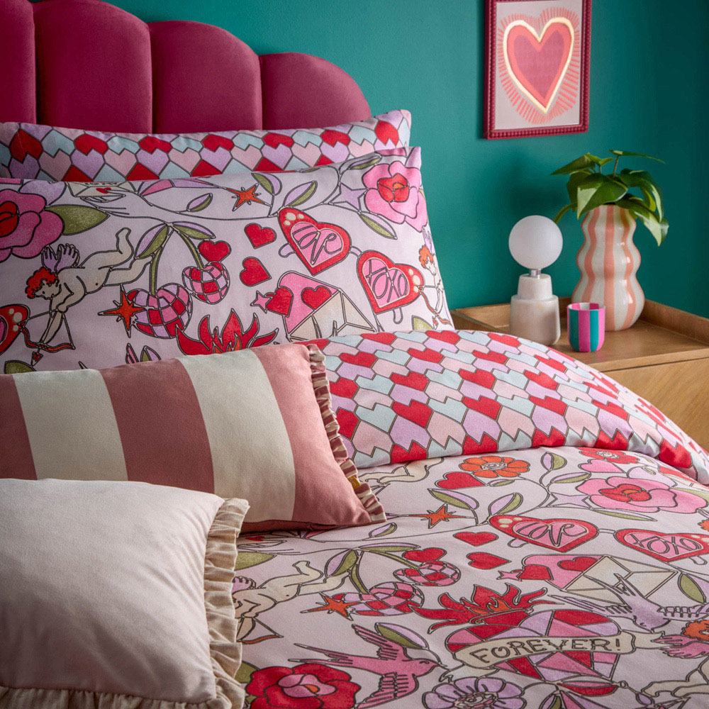 furn. Glass Single Pink Hearts Printed Duvet Set Image 3