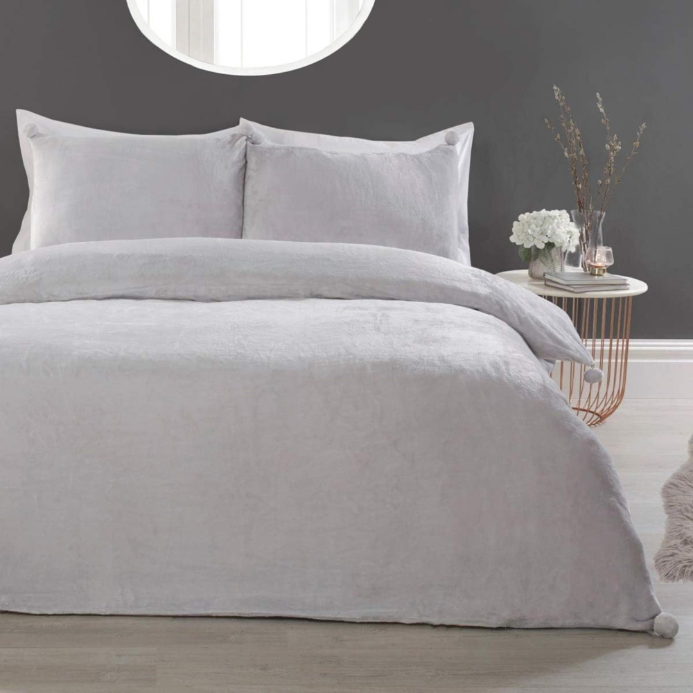 Smart Living King Size Silver Pom Pom Fleece Duvet Cover Set Image 1