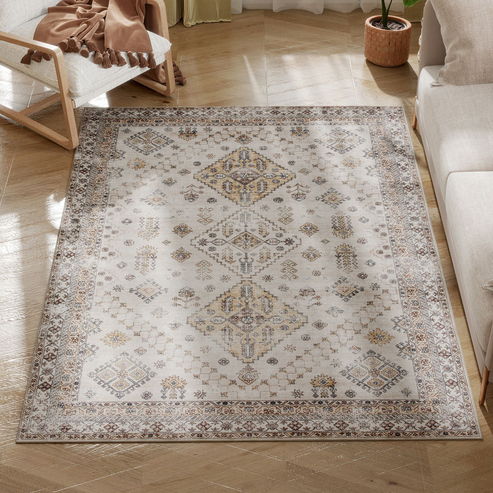 HOMCOM Beige Flannel Non Slip Rug 120 x 170cm Image 4