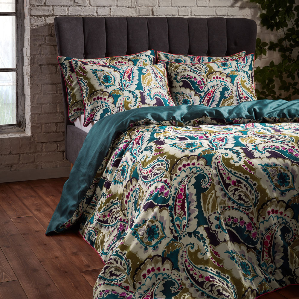 EW by Edinburgh Weavers Aretha Super King Size Teal and Olive Paisley Cotton Sateen Duvet Set Image 4