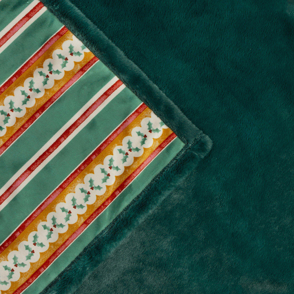 Furn All Wrapped Up Emerald and Red Velvet Faux Fur Reversible Throw 130 x 180cm Image 4