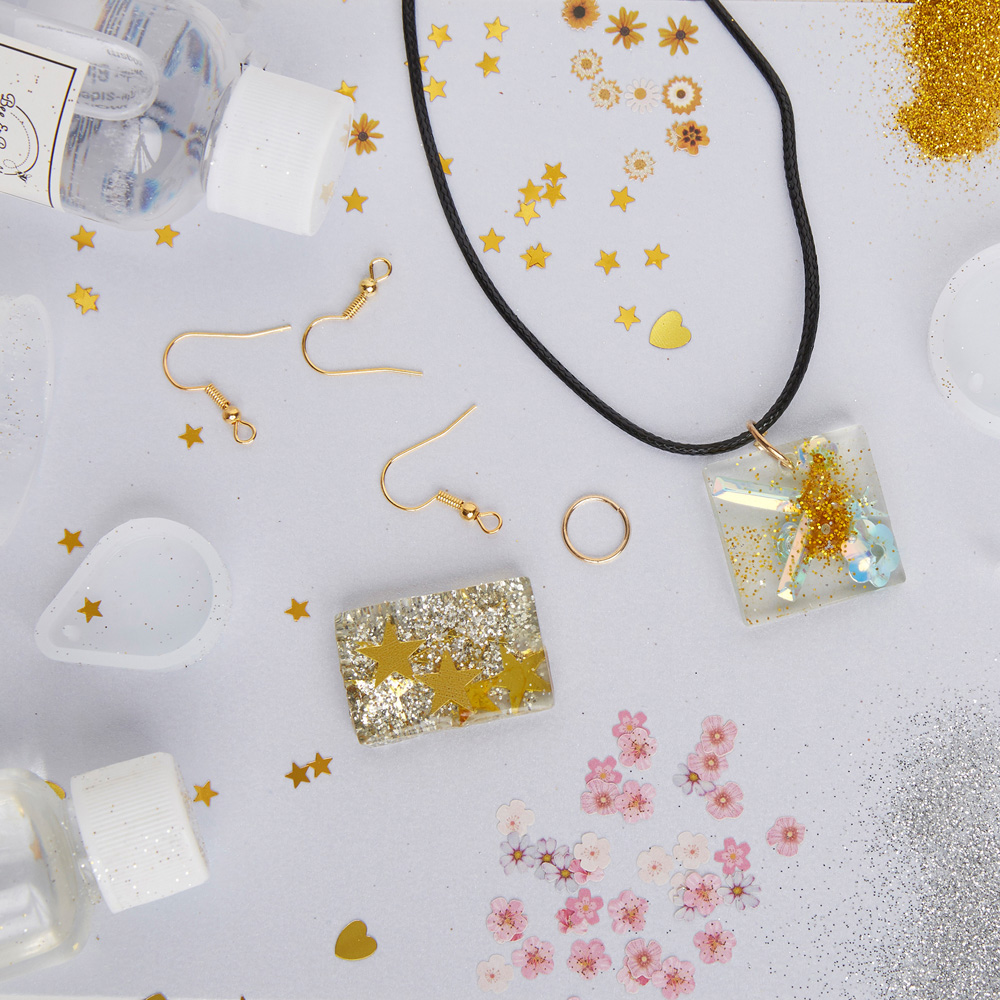 Bee & Bumble Multicoloured Resin Jewellery Craft Kit Image 2