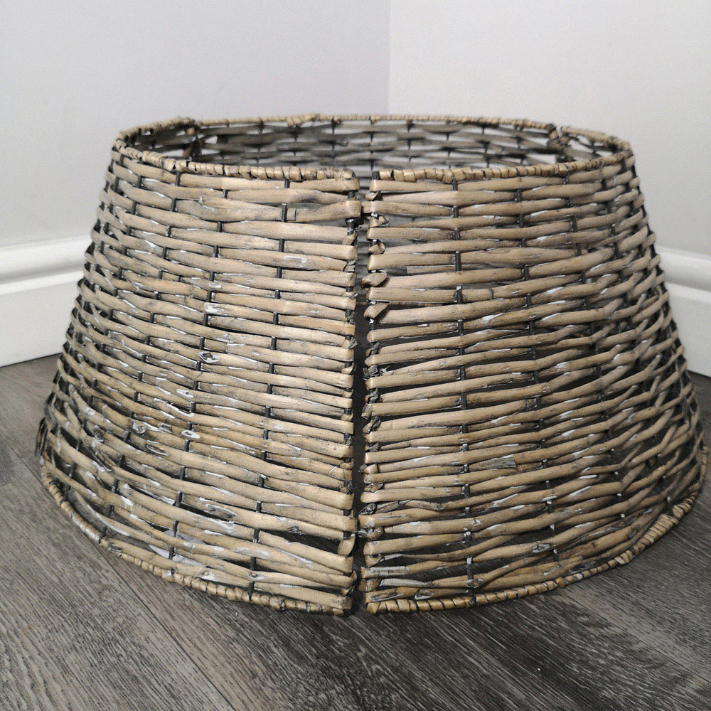Samuel Alexander Natural KD Rattan Large Christmas Tree Skirt Image 7