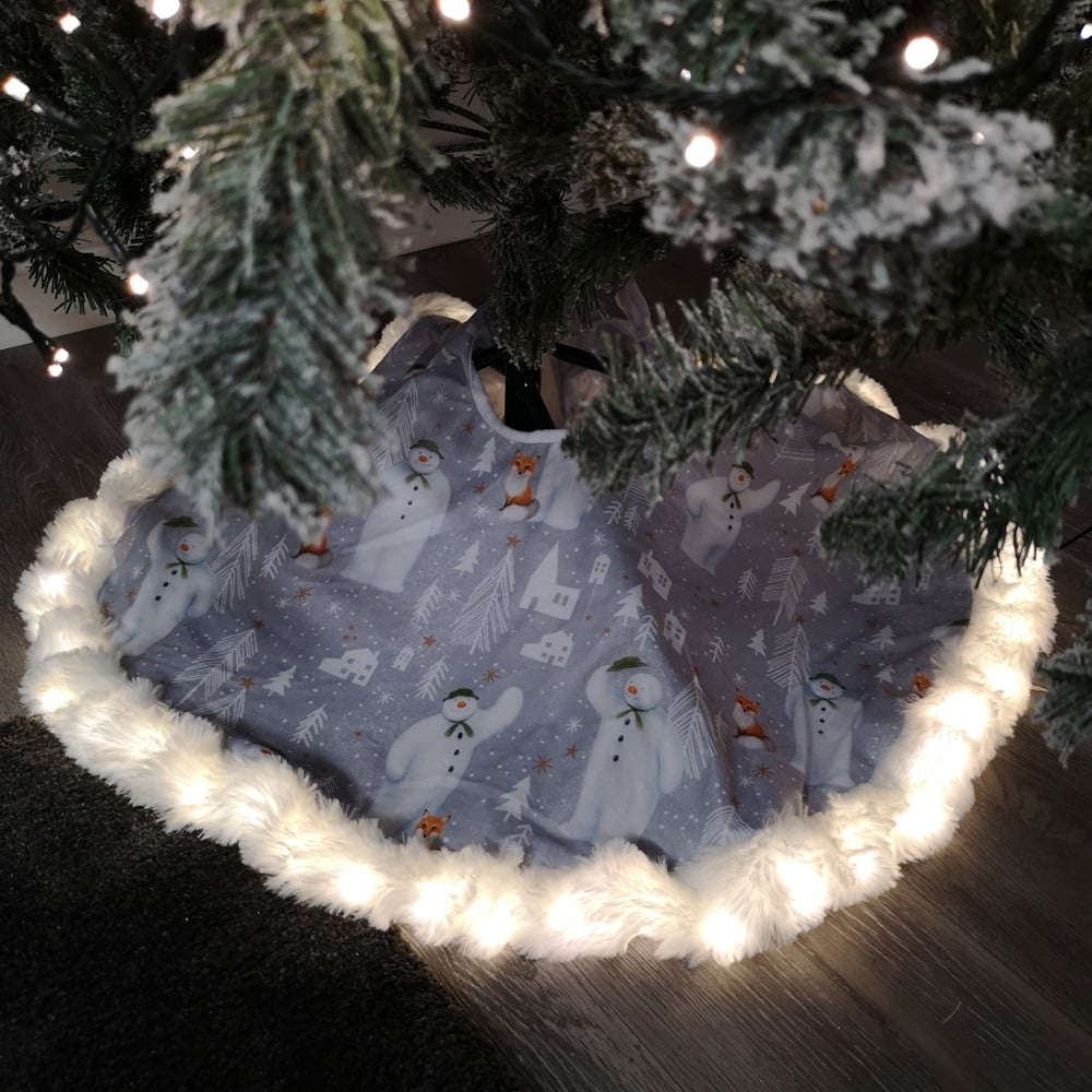 Samuel Alexander USB LED The Snowman Fabric Christmas Tree Skirt 90cm Image 3