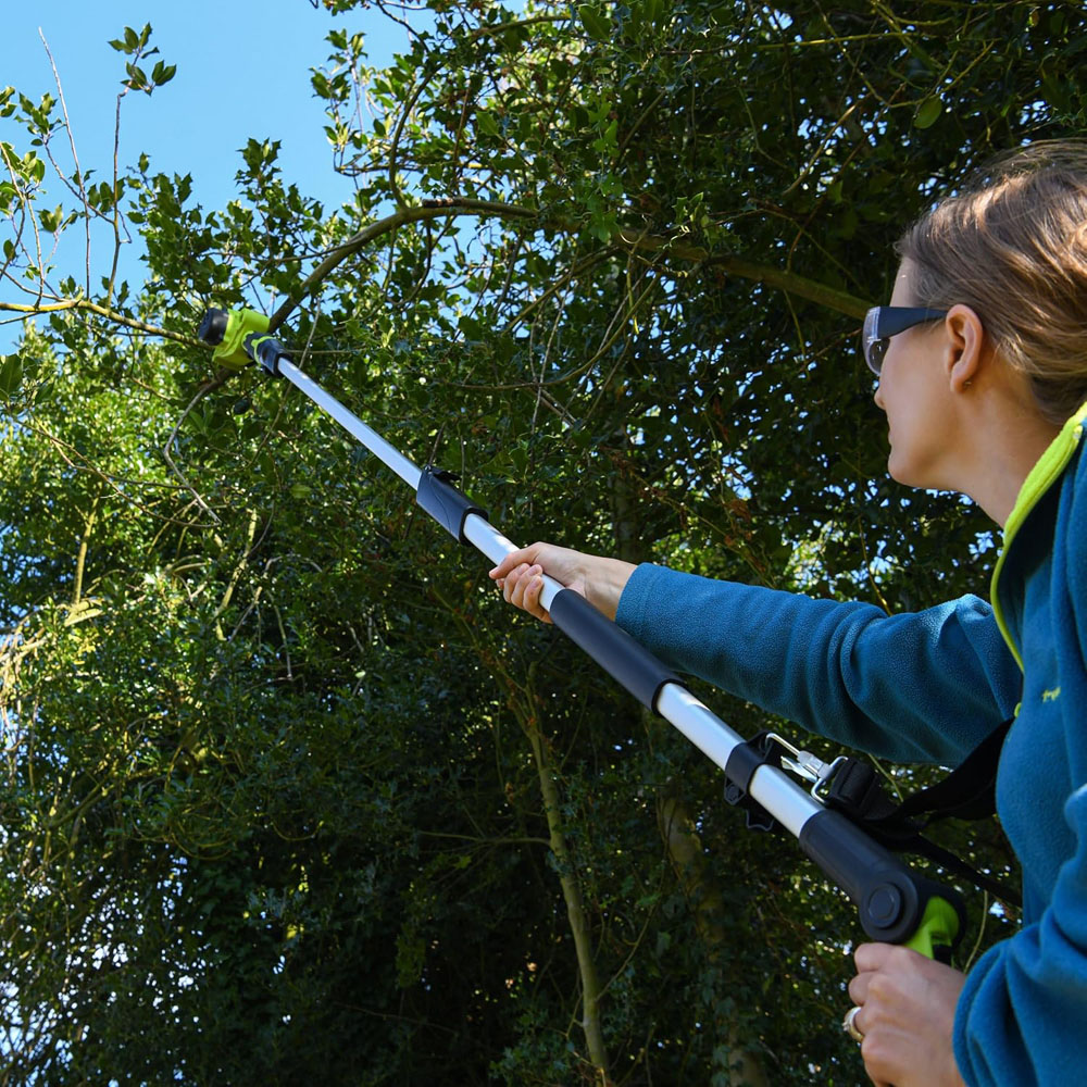 Garden Gear KH2514 2 in 1 Telescopic Chainsaw and Spare Battery 12V Image 9