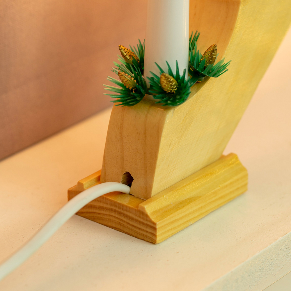 The Christmas Workshop 7 LED Pine Wooden Candle Bridge Light Image 4