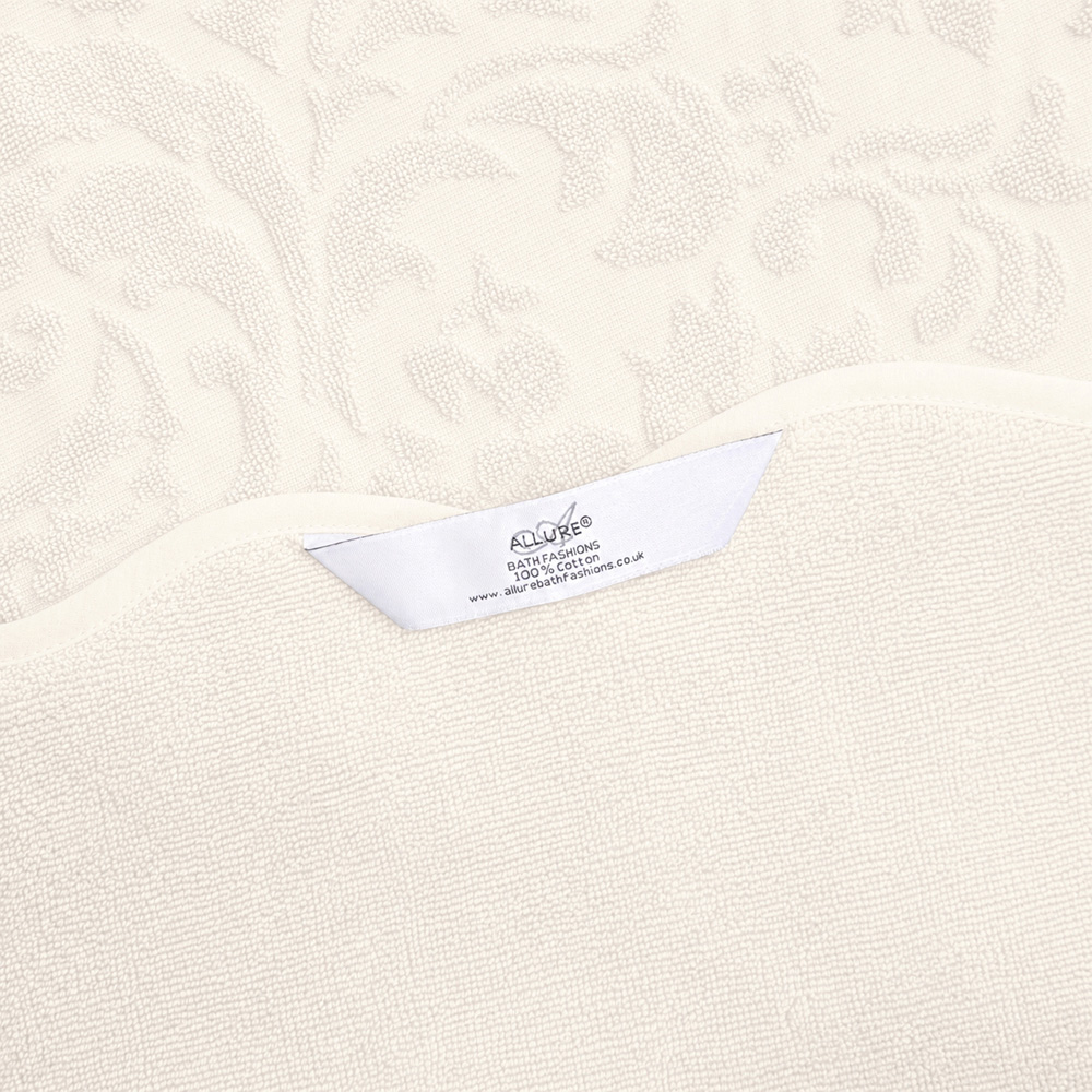 Allure Bath Fashions Gracie Cream Floral Jacquard Scalloped Bath Towel 70 x 130cm 2 Pack Image 4
