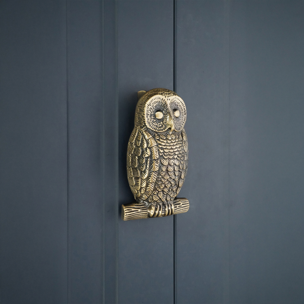 Spira Brass Antique Brass Owl Door Knocker Image 2