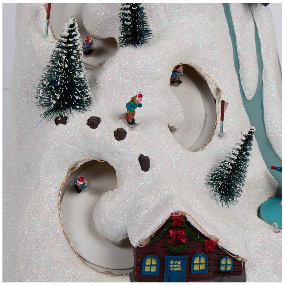 Christmas Winter Ski Scene Model Image 9