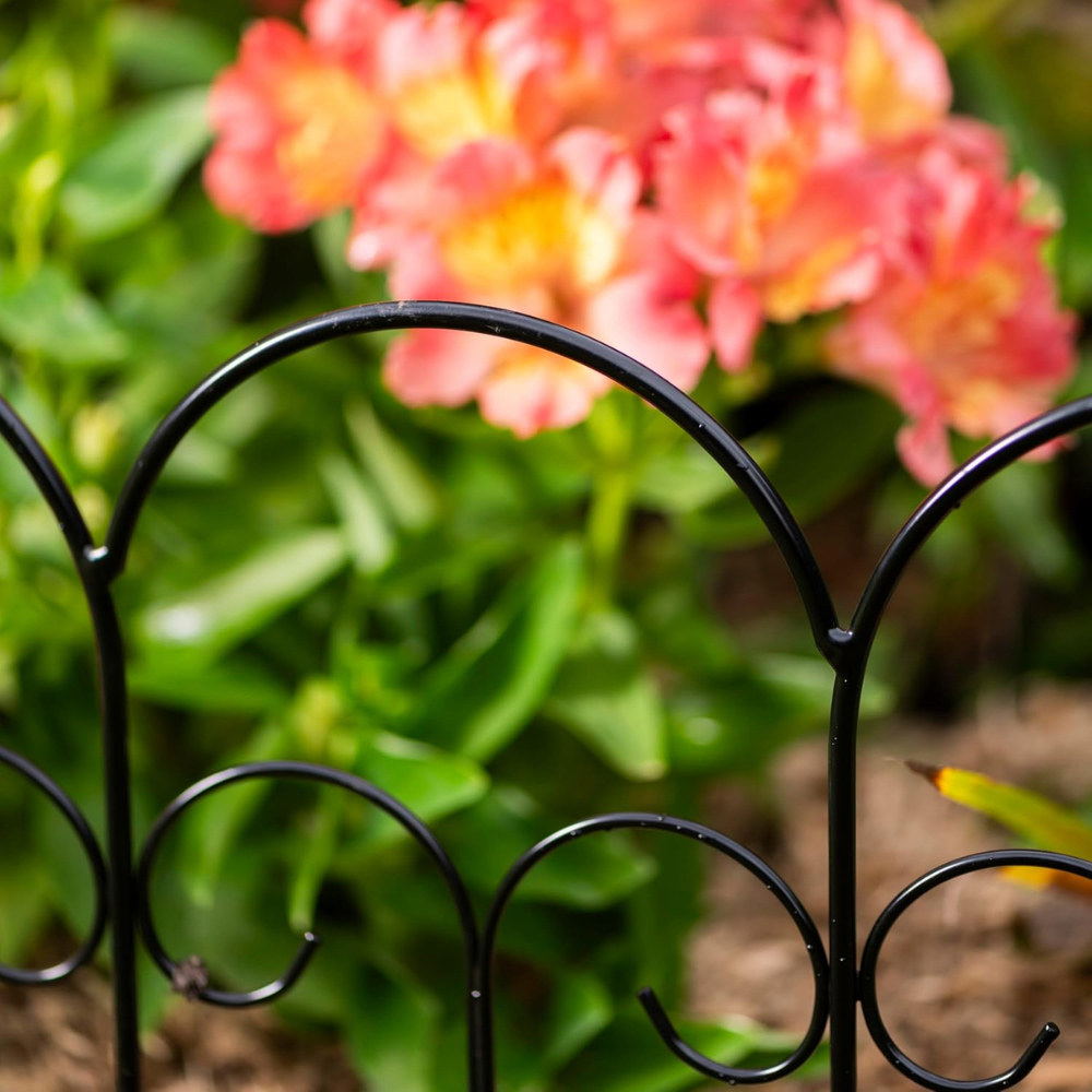 Garden Gear Clarence Finial 57 x 46cm 4 Pack Metal Garden Border Image 4