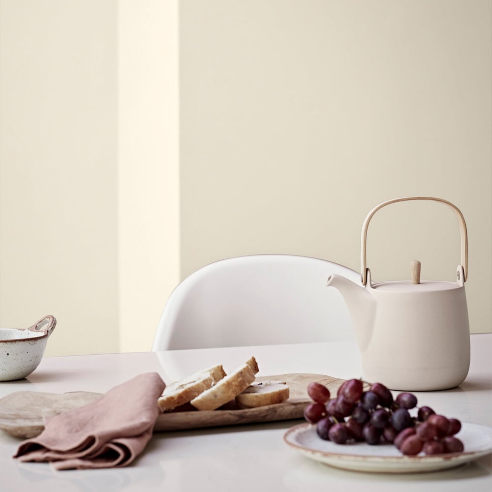 Crown Easyclean Kitchen Paint - Almond Cream / 2.5l Image 5