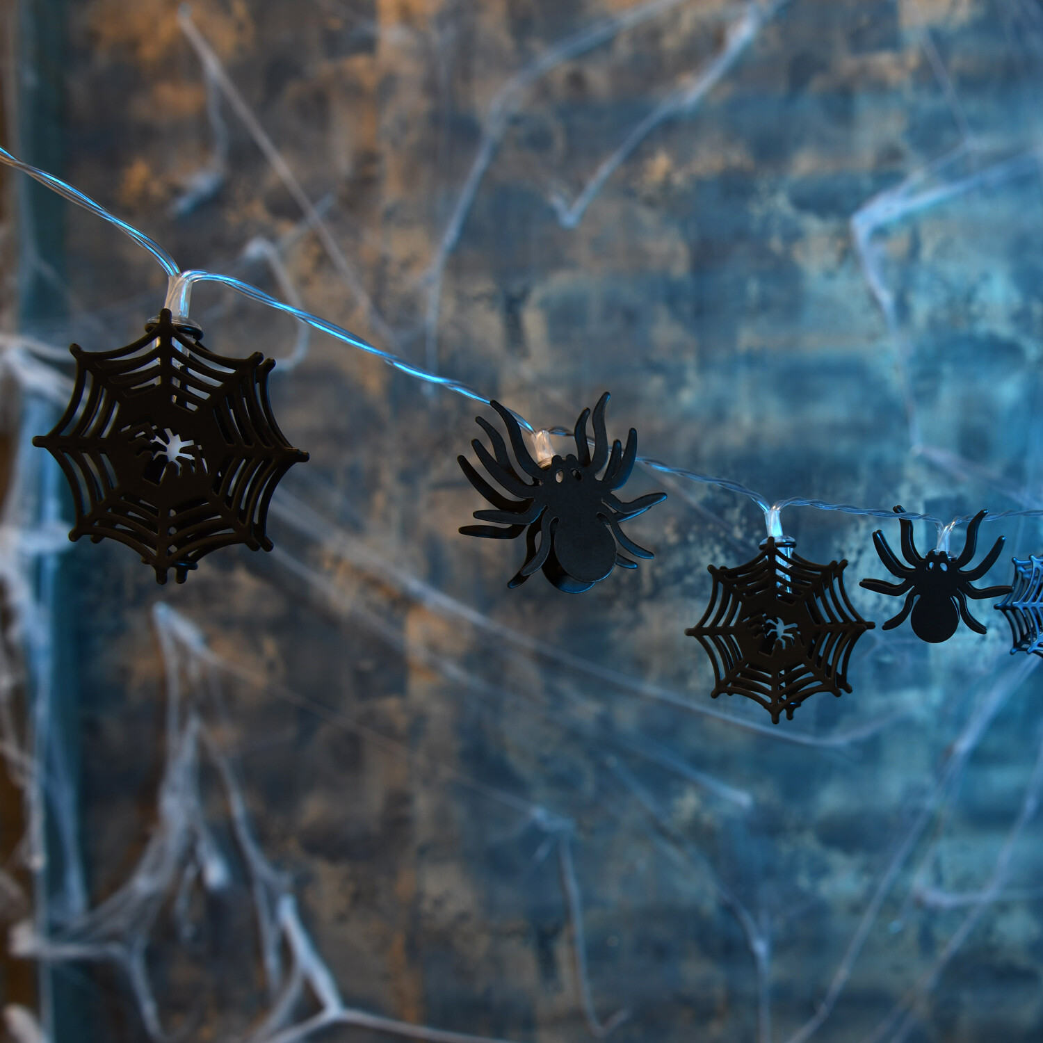 20 LED Spider and Web String Light Black Image 7