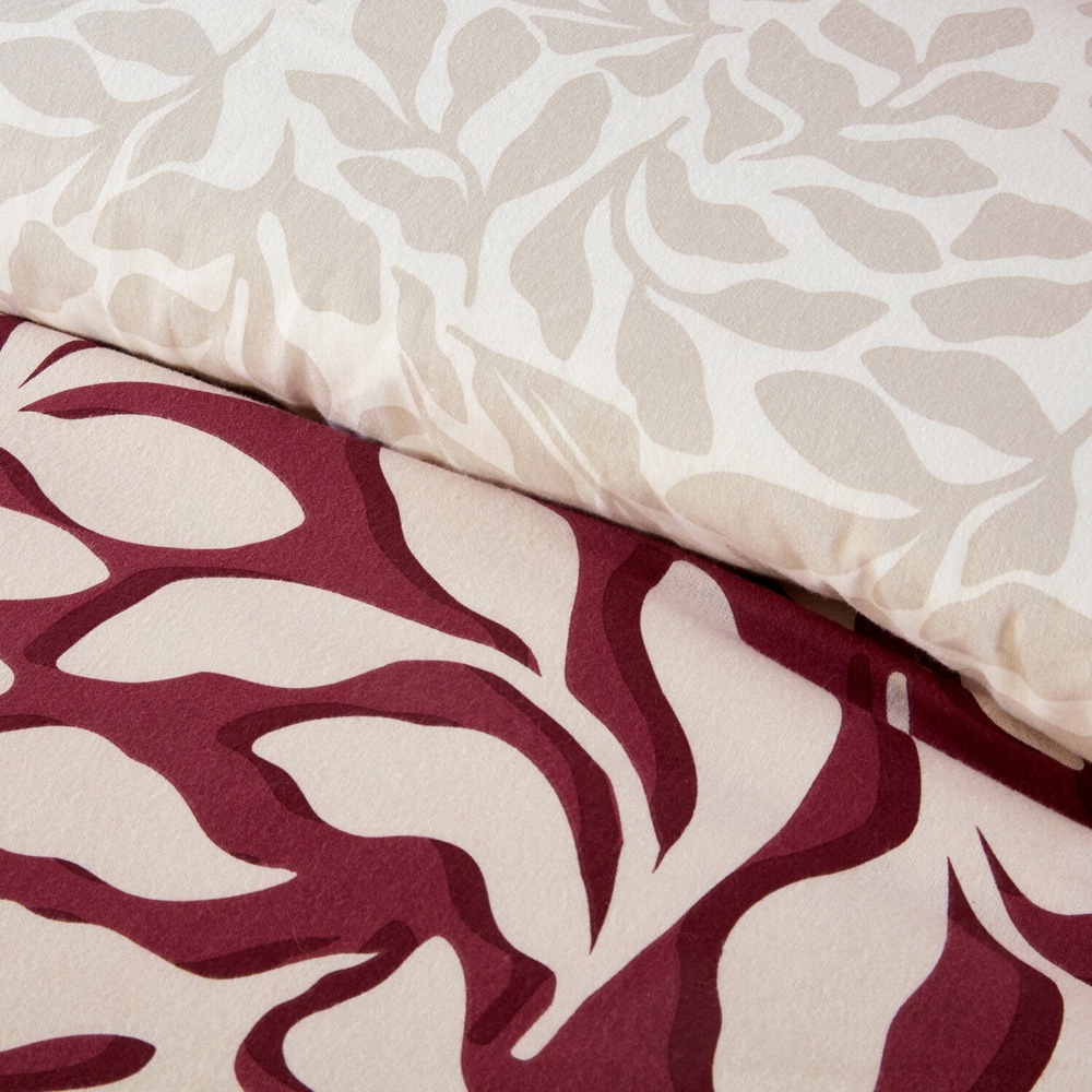 Carolina Leaf Duvet Set Burgundy Superking Image 4