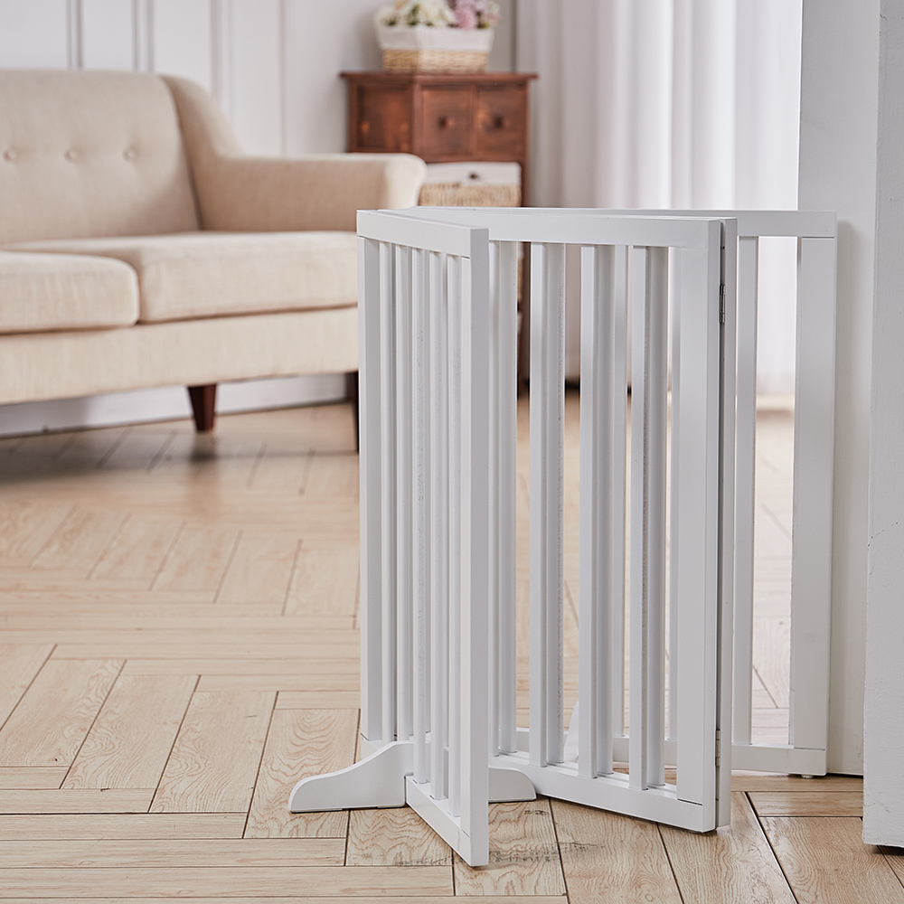 Living and Home White 4 Panel Wooden Foldable Pet Safety Gate Image 7