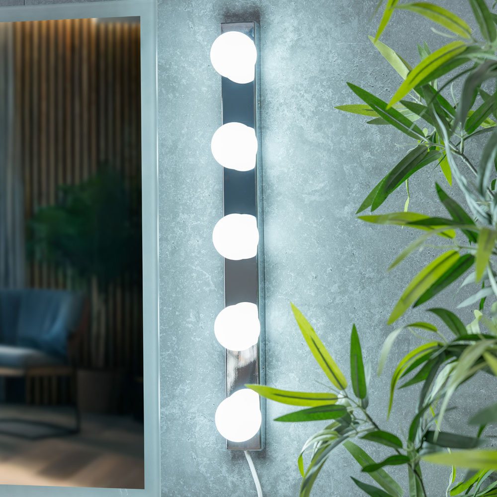 ValueLights Hollywood Silver Chrome Plug-In LED Bar Wall Light Image 3