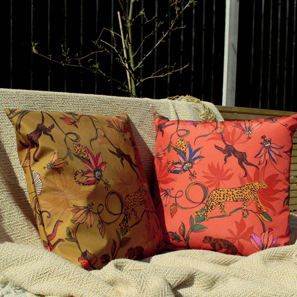 furn. Wildlife Orange Animal UV and Water Resistant Outdoor Cushion Image 3