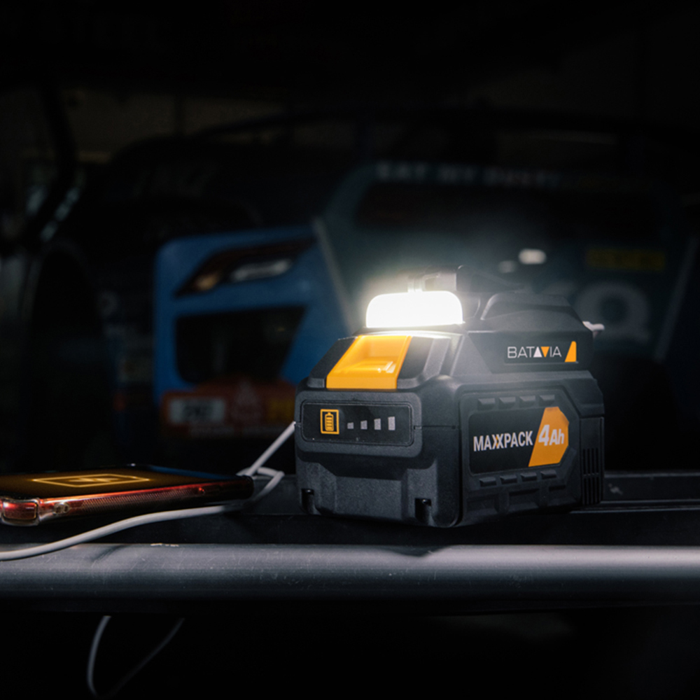 Batavia USB Charging Adapter with Flashlight Image 2
