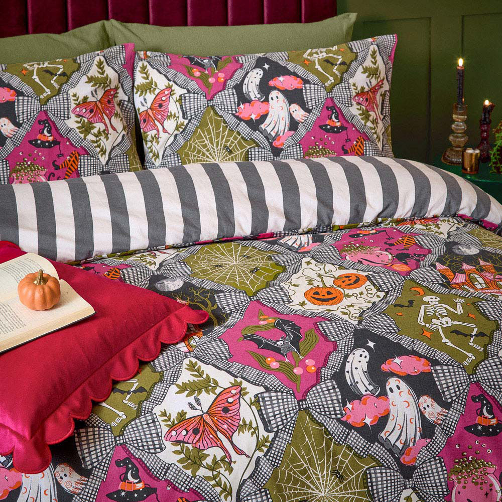 Furn Double Hallowquin Spooky Monochrome and Green Reversible Duvet Cover Set Image 3