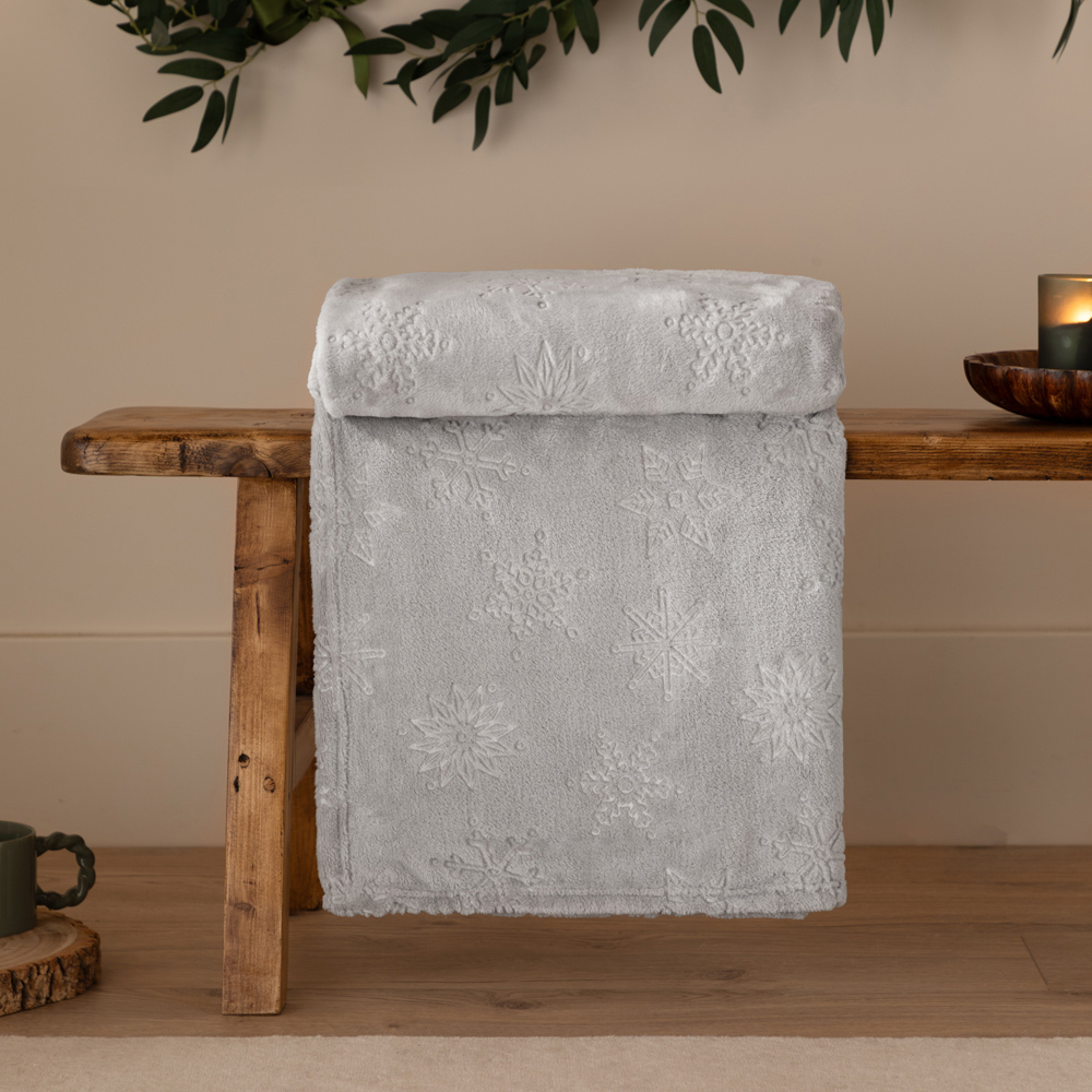 Furn Grey Snowflakes Soft Flannel Fleece Reversible Throw 140 x 180cm Image 2