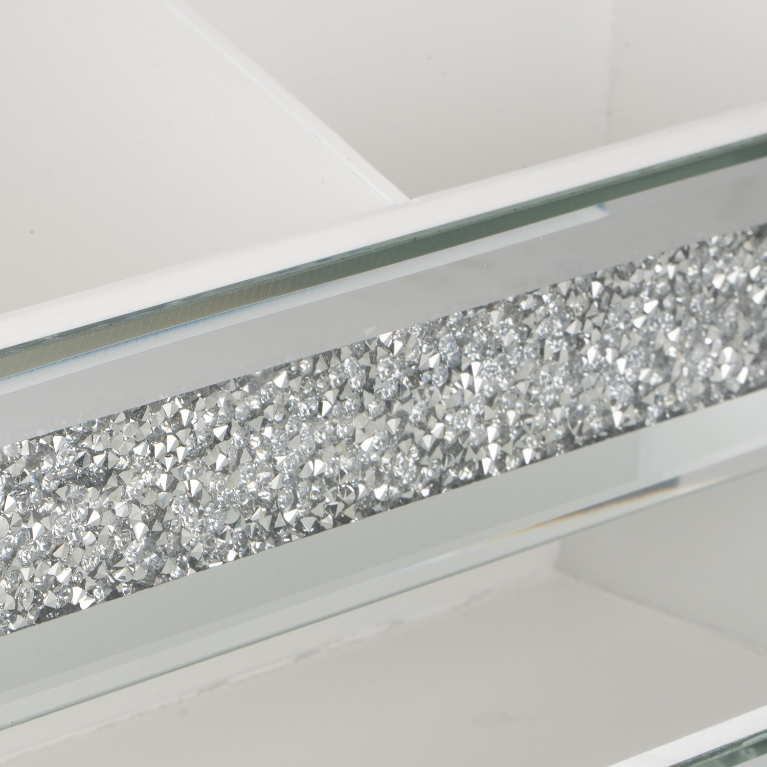 Crystal Glamour Beauty Box Image 3