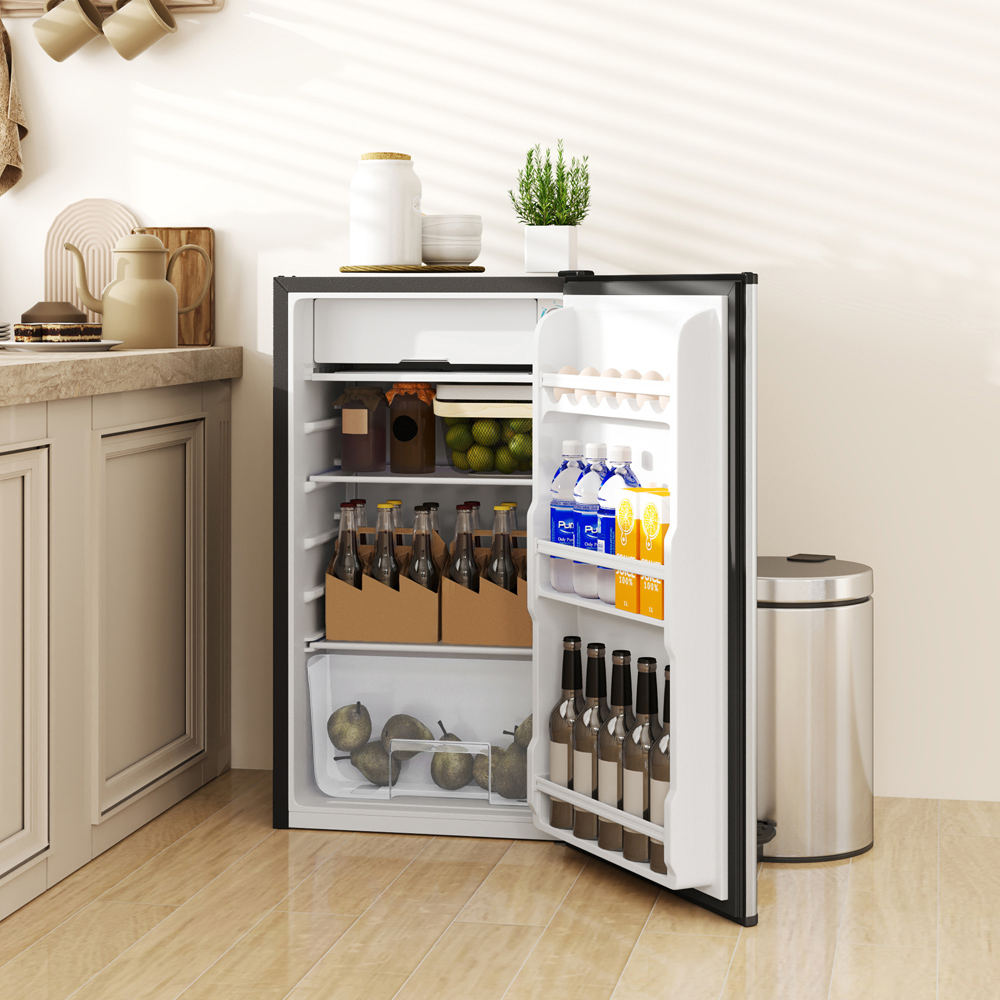 HOMCOM 800-129V71SR Silver 91L Freestanding Under Counter Fridge Image 3