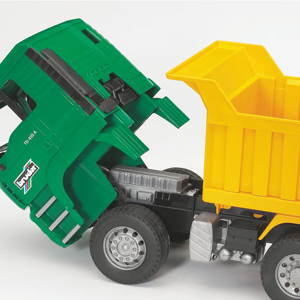 Bruder Kids MAN TGA Tip Up Truck Playset Model Image 3