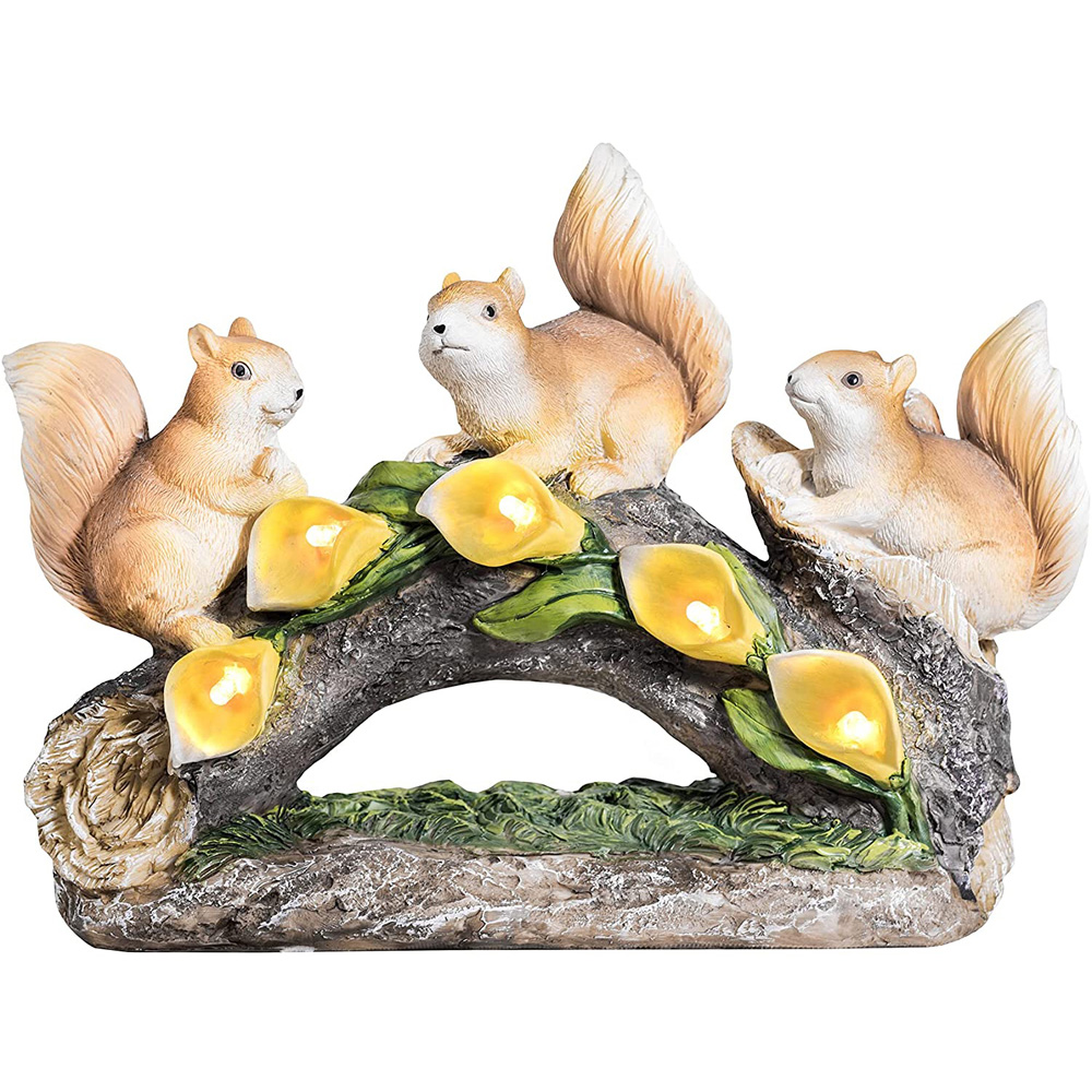 wilko Squirrels on Log LED Solar Ornament Light Image 3