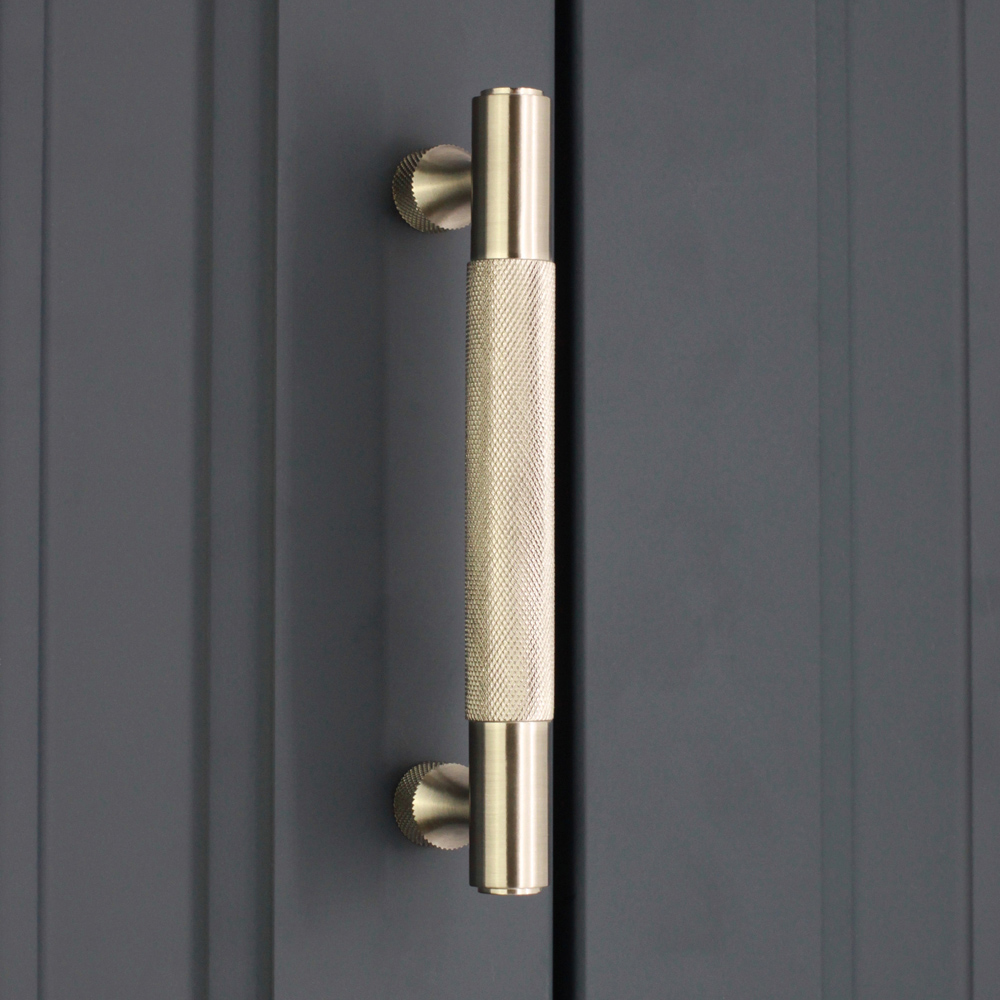 Spira Brass Satin Silver Knurled Bar Handle 260mm Image 2