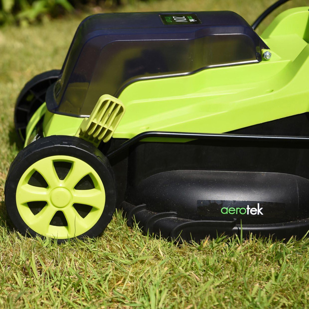 Garden Gear AeroTek 20V Hand Propelled Cordless 32cm Electric Lawn Mower Image 3