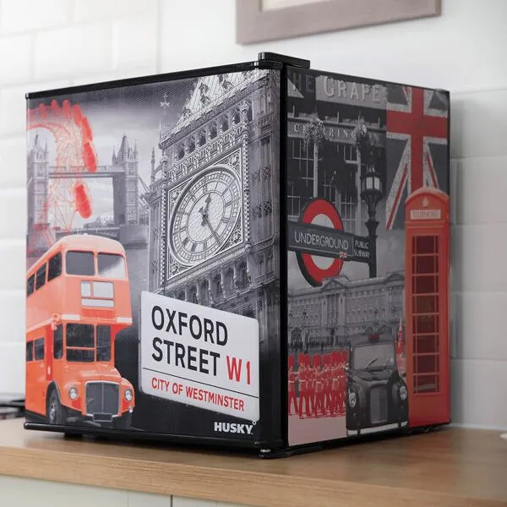Husky HU0195 London 43L Mini Fridge Image 2