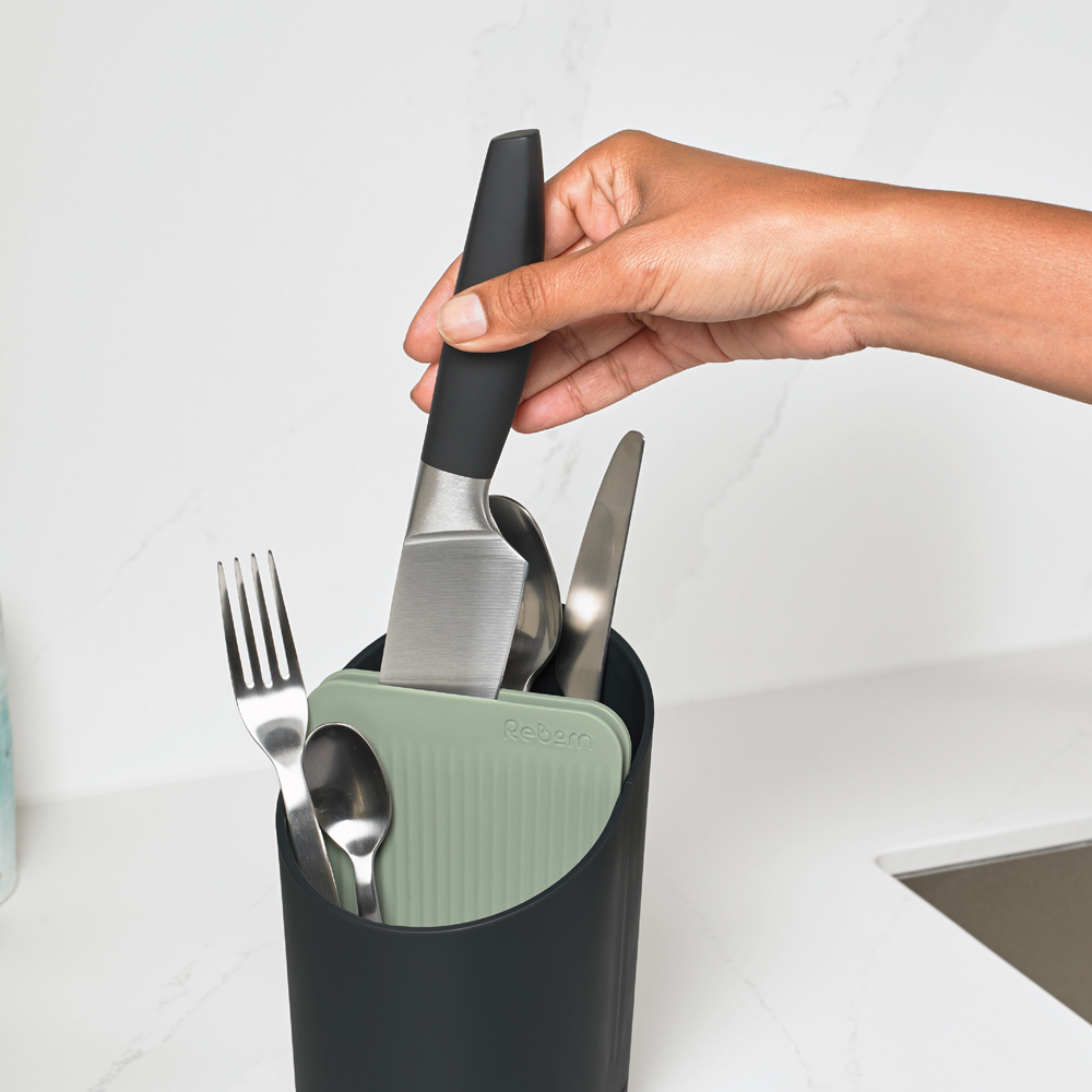 ReBorn Charcoal Grey and Sage Green Compact Plastic Cutlery Drainer with Knife Safety Slot Image 6