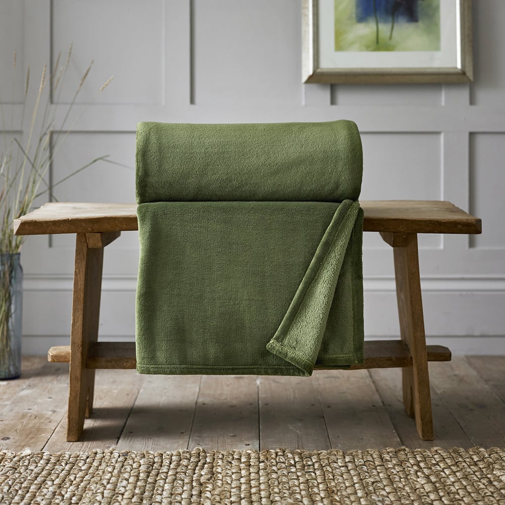 Deyongs Olive Snuggle Touch Throw 140 x 180cm Image 2