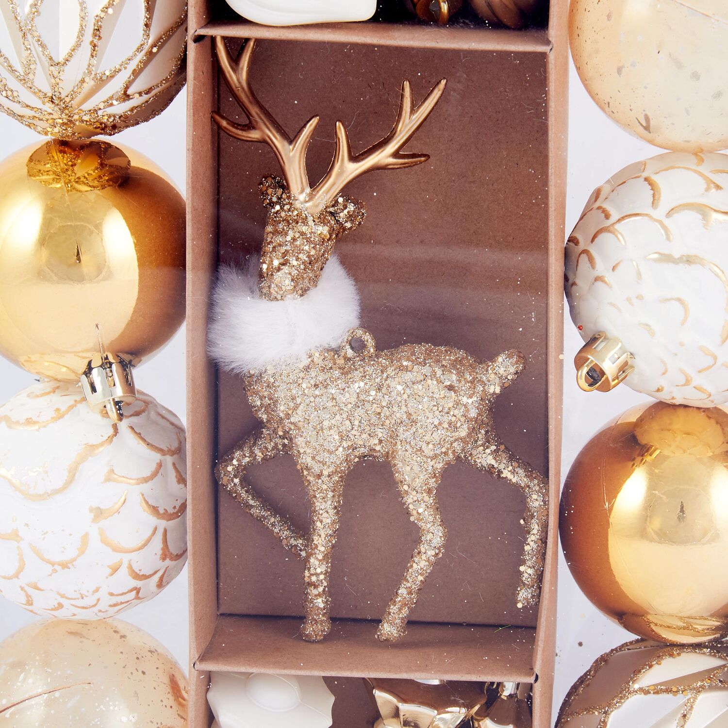 Pack of 40 Grace & Glory Baubles Image 2