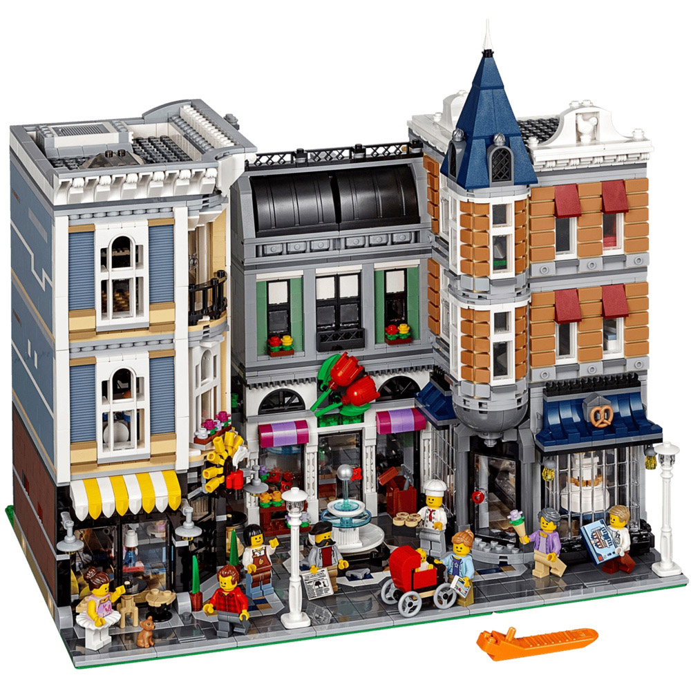 LEGO 10255 Assembly Square Set 4002-Piece Image 2