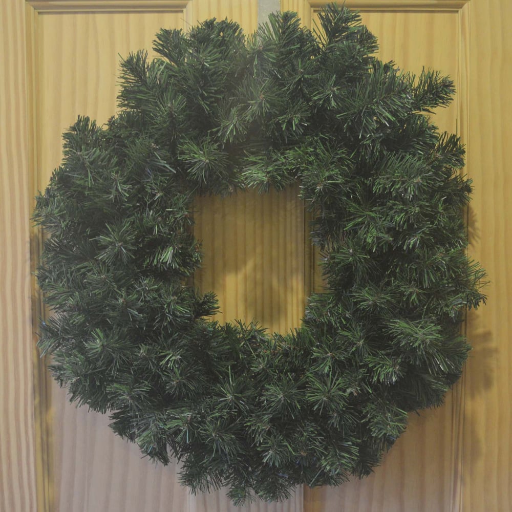 Samuel Alexander Plain Green Colorado Christmas Door Wreath with PVC Tips 45cm Image 7