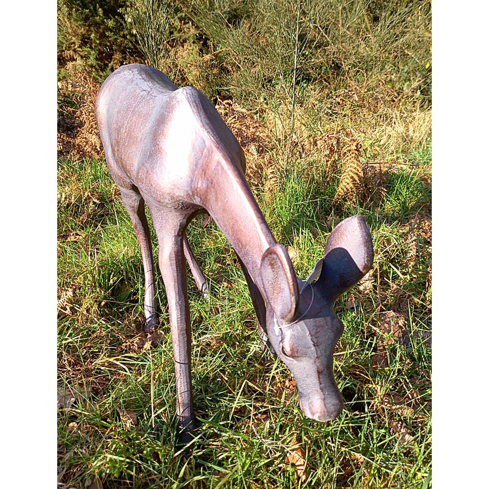 Inspirational Gifting Grazing Doe Cast Aluminium Garden Ornament Large Image 6