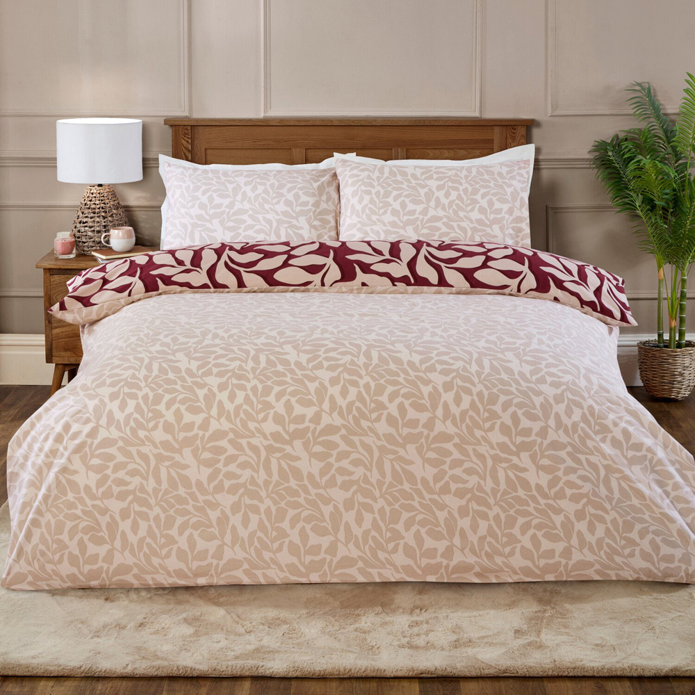 Carolina Leaf Duvet Set Burgundy Superking Image 3