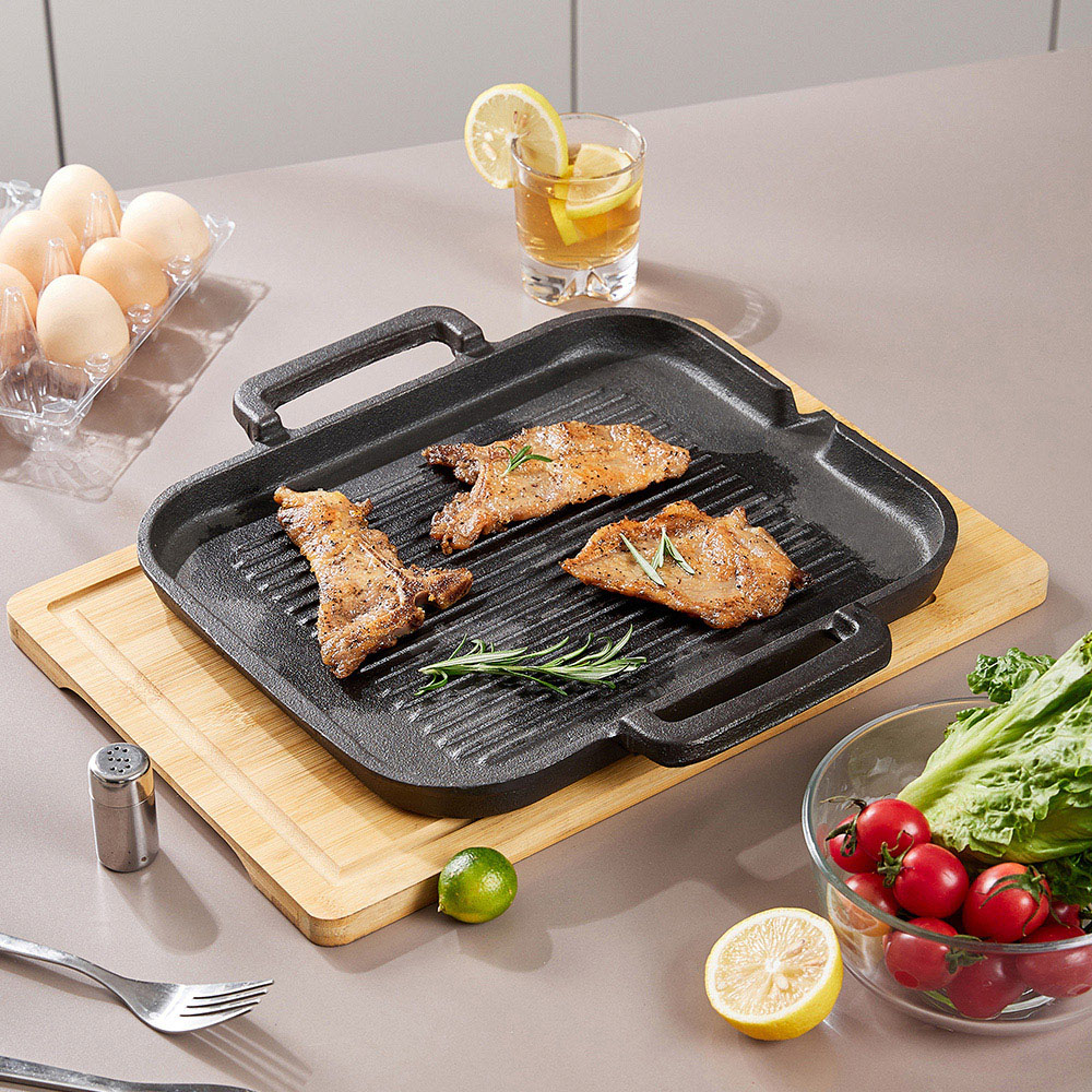 Living and Home 30cm Pre Seasoned Cast Iron Griddle Pan with Dual Handles and Pour Spout Image 2