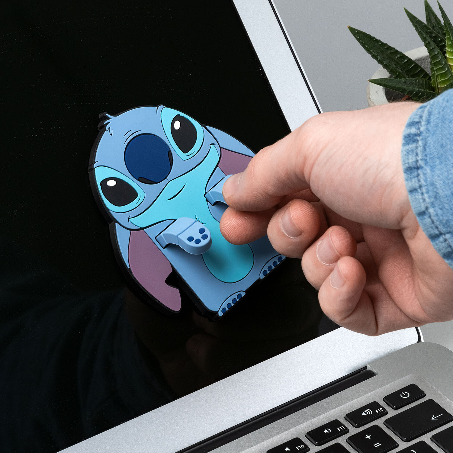 Stitch Clip On Character Screen Cleaner - Blue Image 3