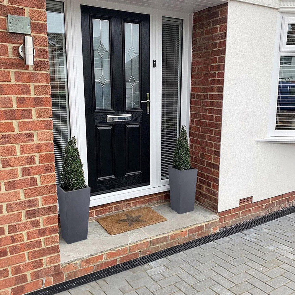 wilko Faux Lead Dark Grey Light Concrete Outdoor Tapered Planter 50cm Image 9