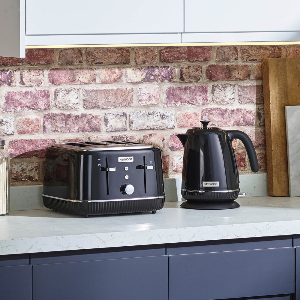 Kenwood KW4303 Black Treacle Elegancy 1.7L Kettle Image 2