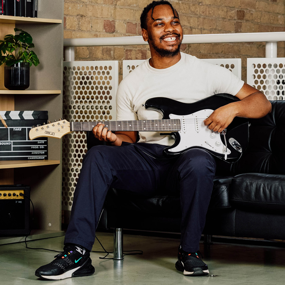 3rd Avenue Black Full Size Left Hand Electric Guitar Set Image 2